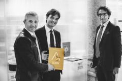 Sistema di macchine per caffè espresso basato sul design della cialda espresso al quadrato
Menzione d'onore al premio Compasso d'Oro
Selezione Grandesign Etico
Design Paolo Barichella per Morettino Caffè Palermo Sistema Espresso al quadrato