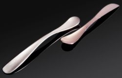 Spread Spoon
Cucchiaino/Spatola per mescolare oppure spalmare creme
Design: Paolo Barichella for Mepra Spread Spoon